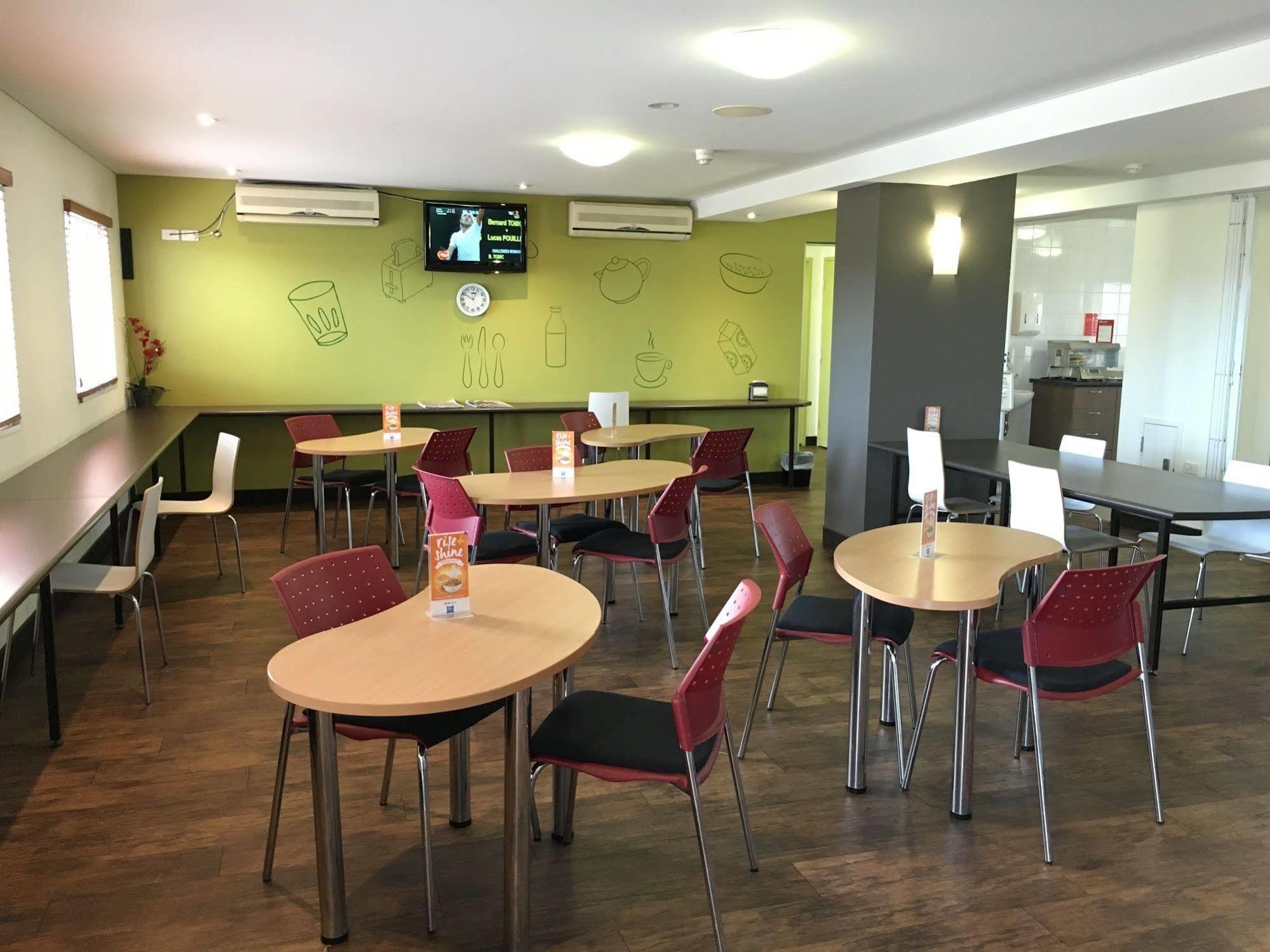 Ibis Budget Perth Airport Екстер'єр фото