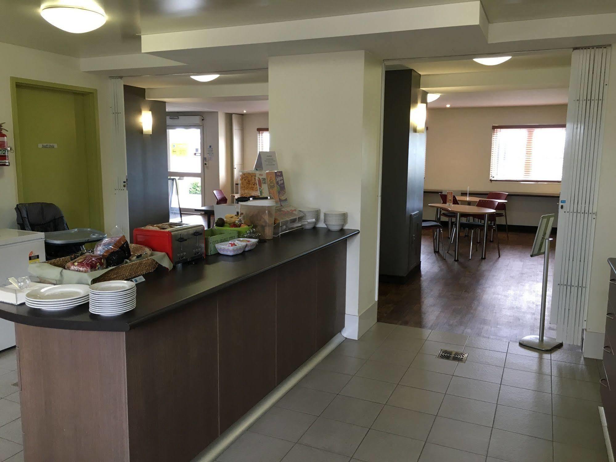 Ibis Budget Perth Airport Екстер'єр фото